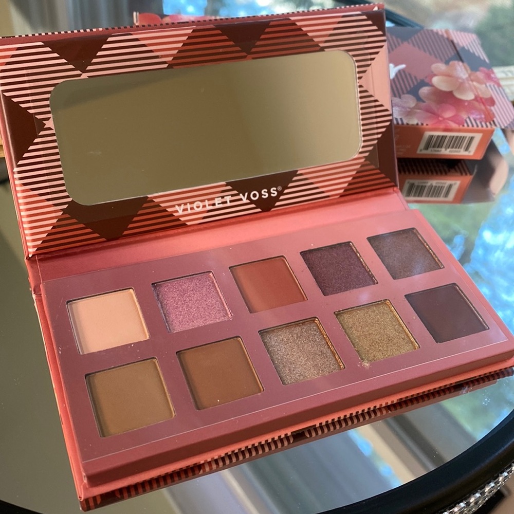 Violet Voss Wildflower fun sized eyeshadows
